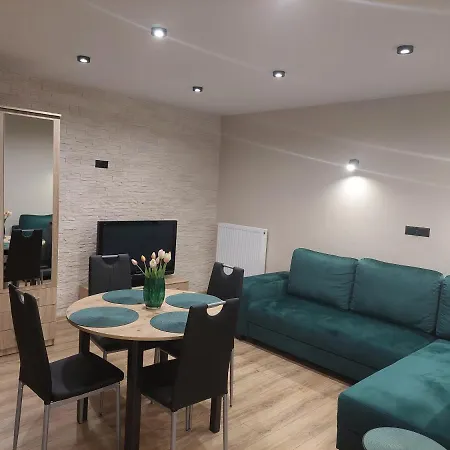 Apartament Nad Jeziorem Apartment *